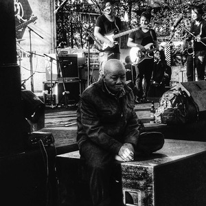 老婆爱黑哥小说
